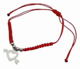Pulsera tobillera de hilo rojo con dije de acero corazon con flecha
